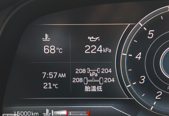 凯迪拉克CT5满一年用车体验驾驶感受:第一辆车，没有很多对比，只能说，开着还行