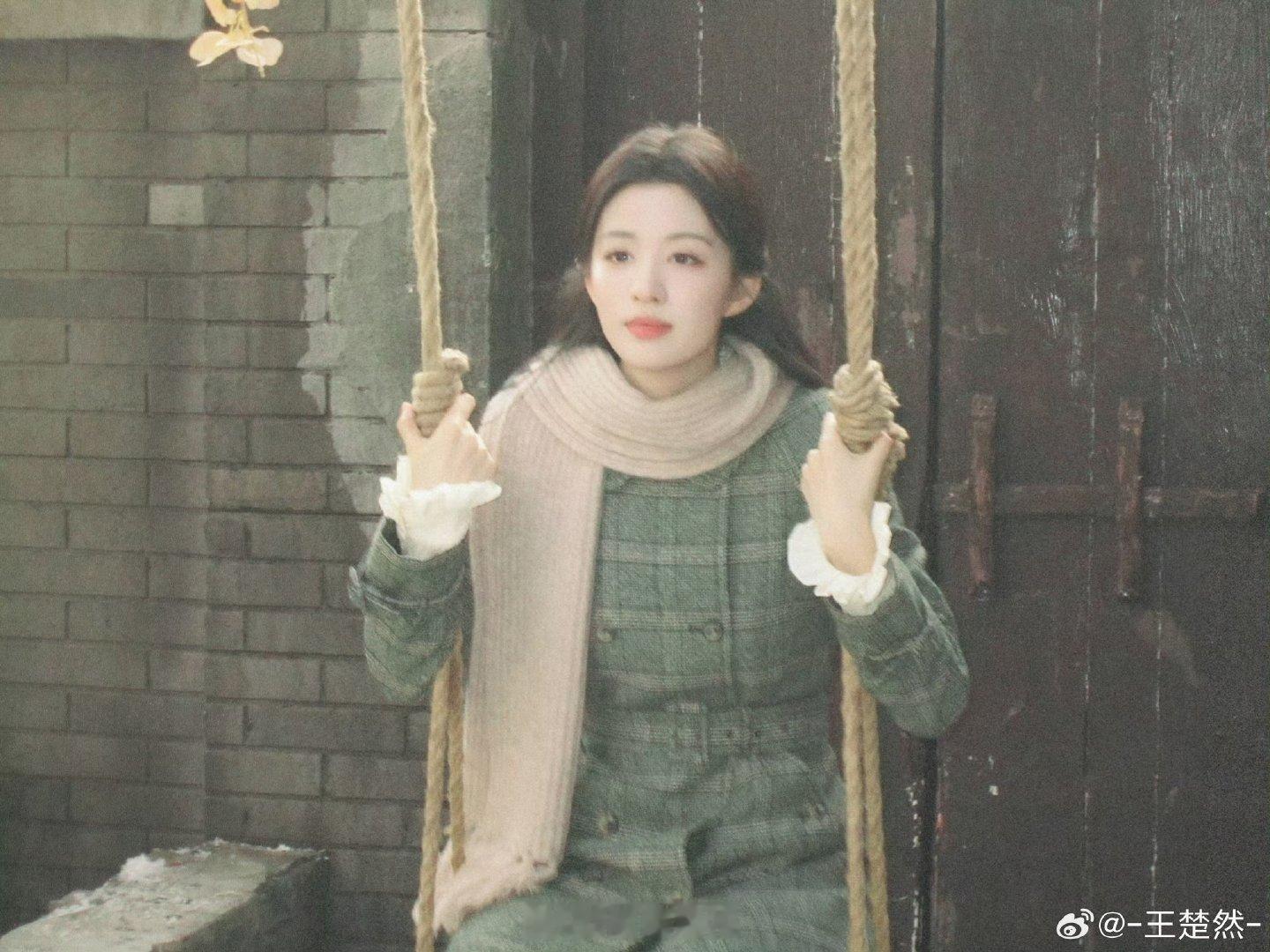 王楚然打开手机天塌了王楚然小时候好漂亮啊，和现在好像啊