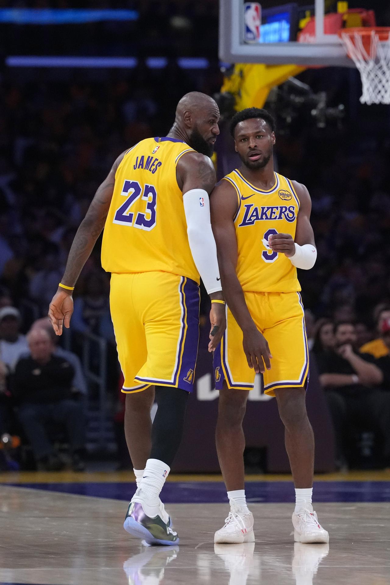 詹姆斯为什么选择加盟76人？ESPN名记一席话说的实在今日，詹姆斯宣布加盟76