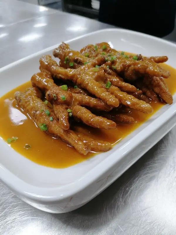 年轻人你拿手的菜是什么家人们！灵魂拷问来了：现在的年轻人，你真正拿得出手的