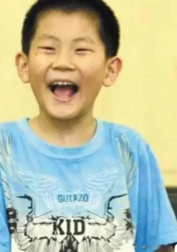 “国家的一大损失！”2000年，山东有一神童，短短的2天便念完小学，10岁那年参