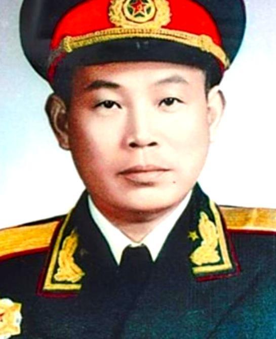 1950年寒冬，志愿军在一次战斗中缴获了三千条敌军毛毯。正当战士们欣喜若狂时，8
