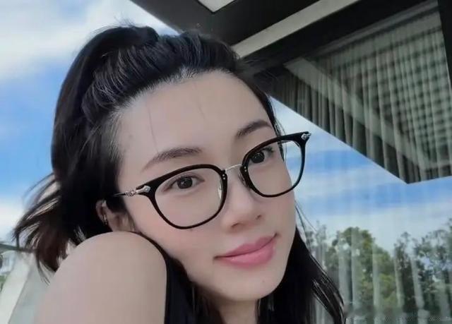 35岁程晓玥澳洲待产二胎✨海景别墅婆婆贴心打理琐事30斤女儿依旧黏着妈妈要抱