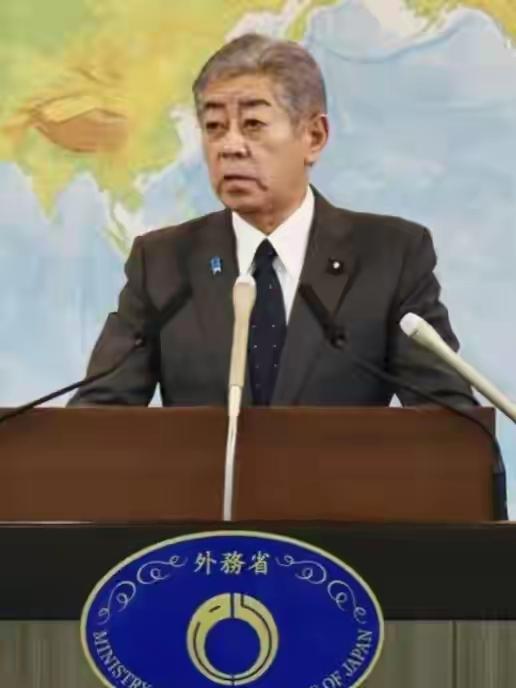 就在刚刚东方大国制裁日本，禁止向日本出口军民两用物品，日本想要恢复正常贸易，居