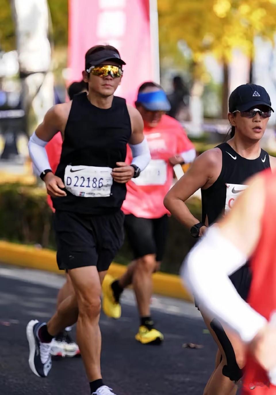 钟汉良真的刷新我对偶像艺人的认知，在这个复杂且乱七八糟的娱乐圈里居然还有个充满正