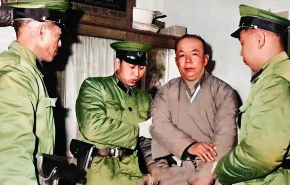1983年2月1日，北京宣武区大耳胡同39号院。几辆警车呼啸而至，公安战士破门而