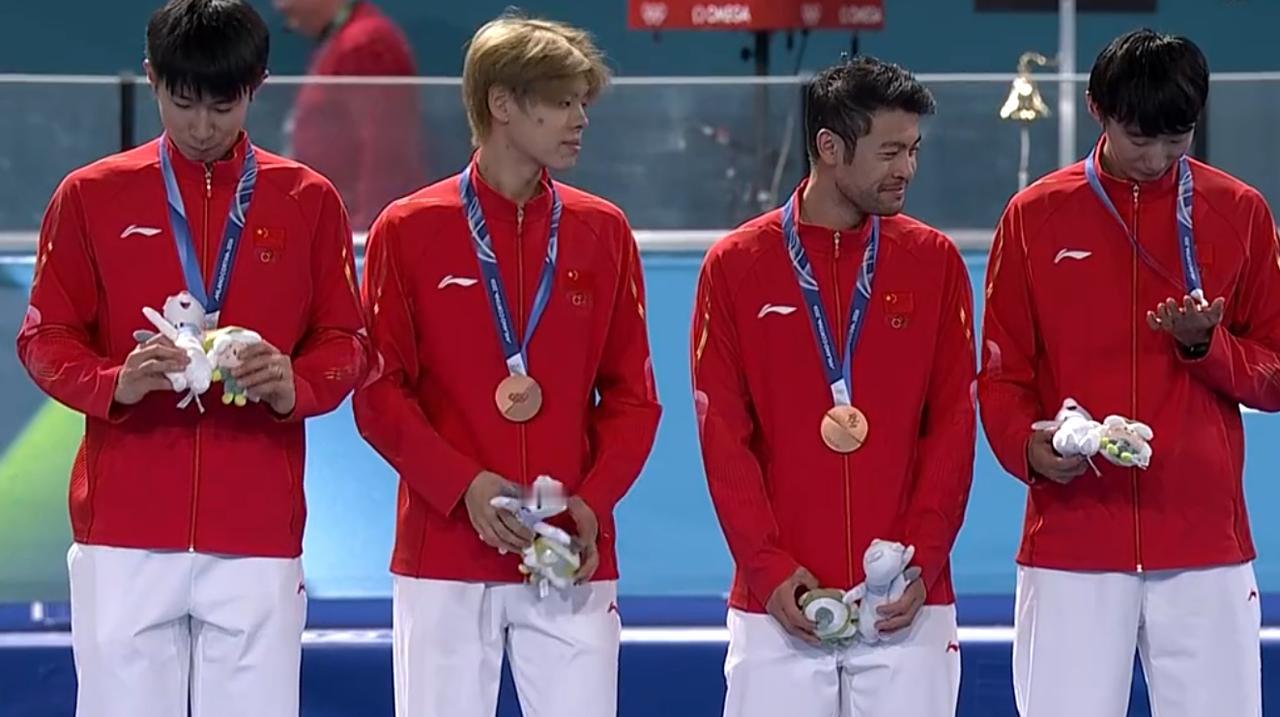 意外，中国队有人闯进了集体出发的决赛。刚刚结束的速度滑冰男子集体出发项目，被我