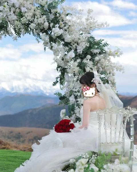 幸福没有标准答案自驾去了川西，这是除了内蒙我去的最远的地方了。第二天很巧有小雪