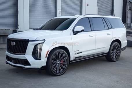 凯雷德6.2机增版，这家伙可以输出1005匹马力~~~10AT+四驱，2025年