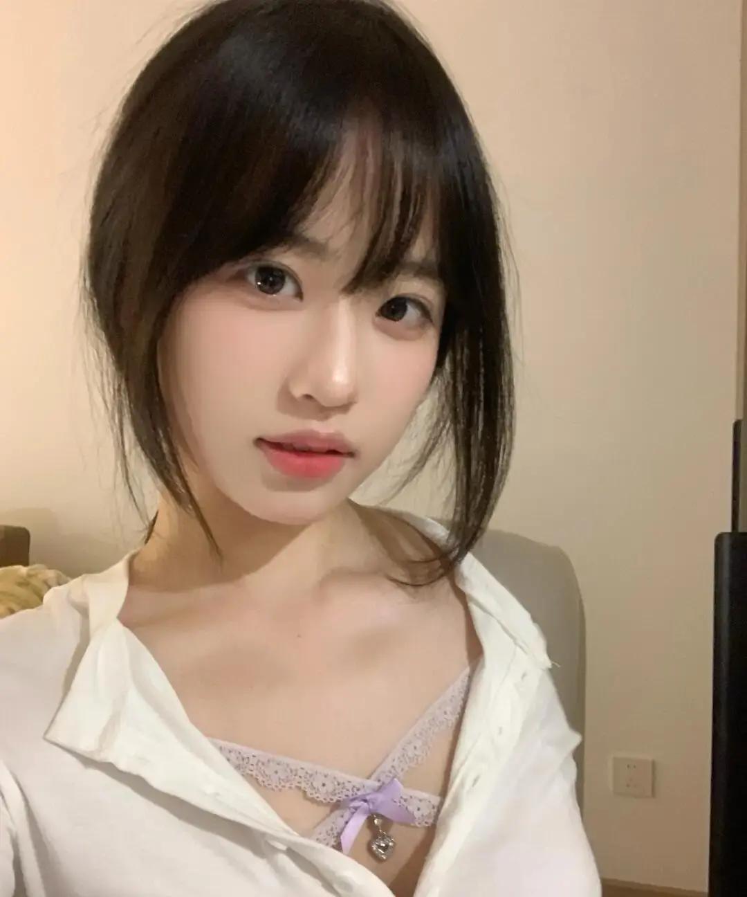 刷到个热搜说“老公管钱老婆更幸福”，我愣了半分钟。都下场了，说四成女性觉得男