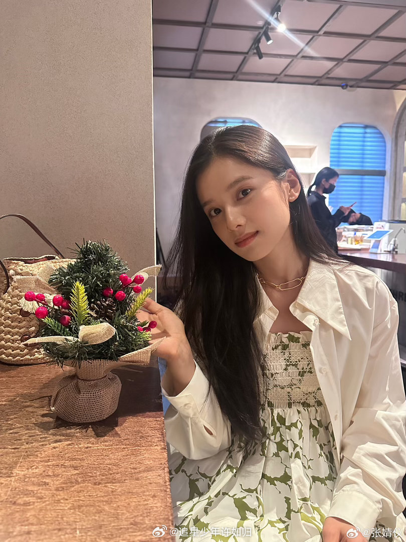 张婧仪跑步的神张婧仪就是跑步的神没错了！跑起来灵动热烈又明媚，蓬勃的生命力让人