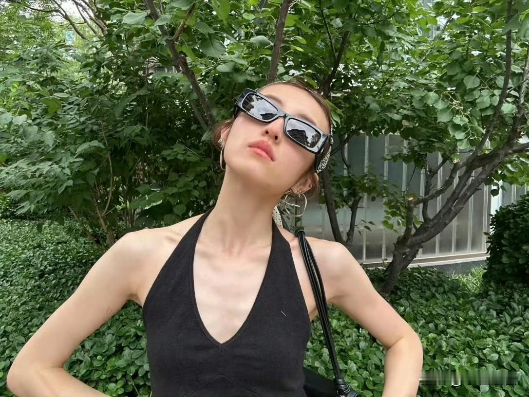 张子枫，引发热议！7月20日，24岁的张子枫，冲上热搜，这一次，不是又谈恋爱