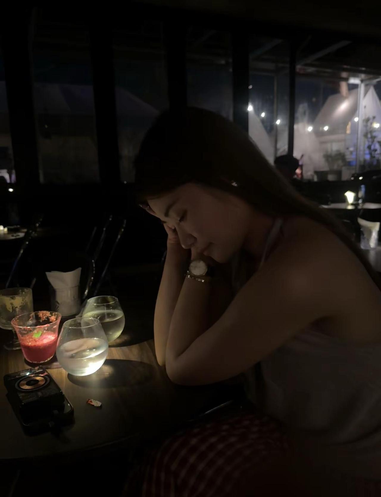 微醺把生活调成自己喜欢的频道，安静，自在，松弛，就很好…驻足享受无法复刻的瞬