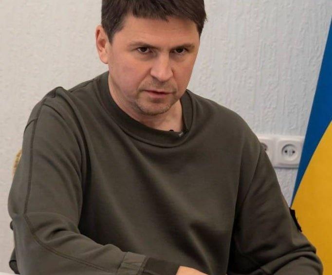 继叶尔马克之后，泽连斯基的顾问米哈伊尔·波多利亚克和谢尔盖·列先科被免职。▪