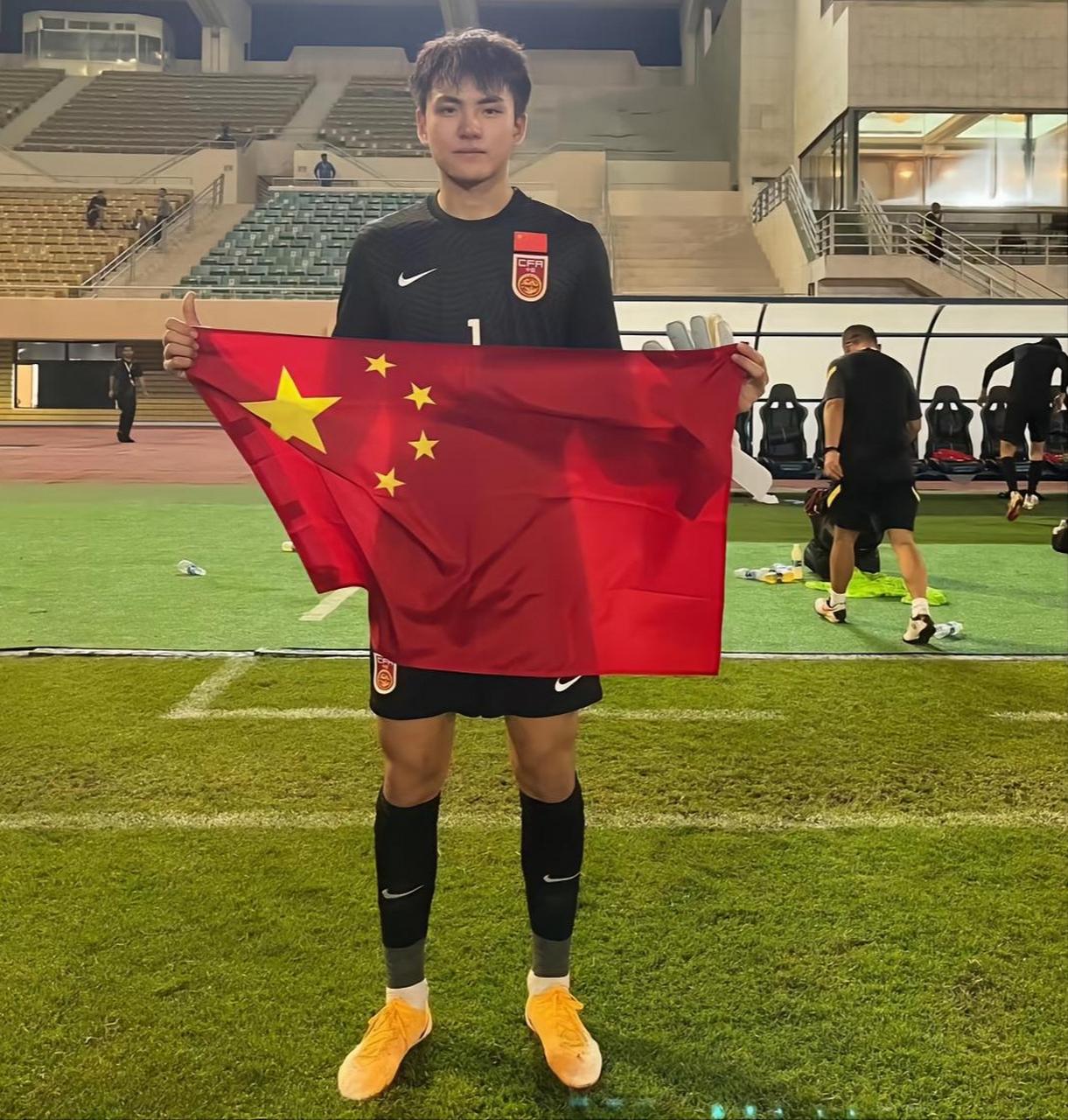 国足又被亚足联坑了？本届亚洲杯最佳门将，亚足联居然给了日本的门将，理由是日本队