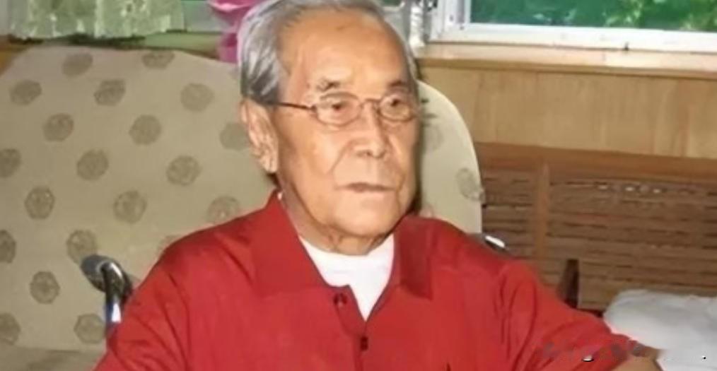 1979年西安，经历政治风波后，李赤然将军获得平反。他前往南京军区索要工资，却遭