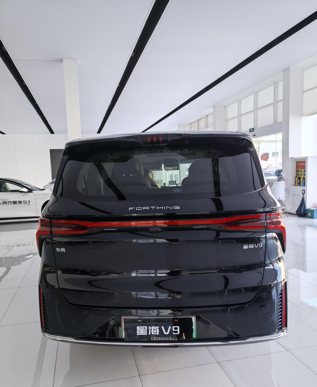 看了11月份MPV销量排行榜：魏牌高山排名第一，销量10416辆岚图梦想家排