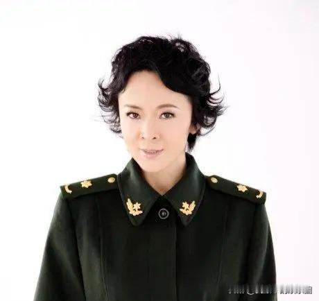 拿《我的楼兰》说事的人是何企图？不少网友和刀迷似乎已经明白，社会上一些人拿刀