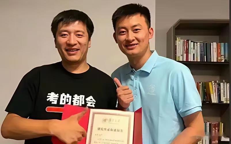 张雪峰认证的铁三角：武亮、万霞、若凡。老板对她们那么信任那么放手做坚强的后盾，可