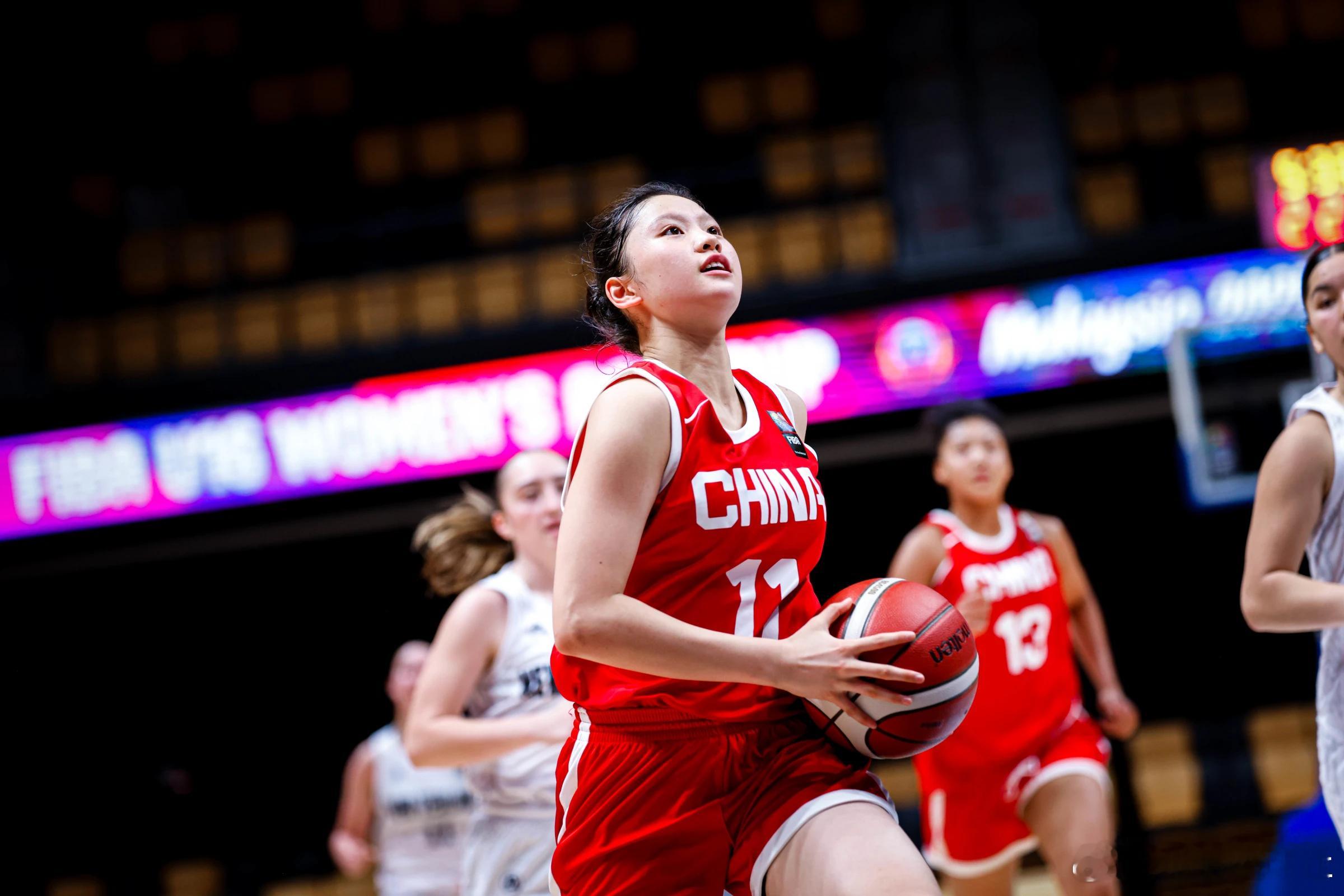 李沅珊前三节拿下30分，U16女篮亚洲杯小组赛，三节比赛后中国61:48新西兰