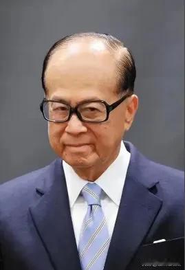 李嘉诚的“港口梦”已经不是碎了，是被直接碾成了粉末！北京这次彻底摊牌：中远海运必