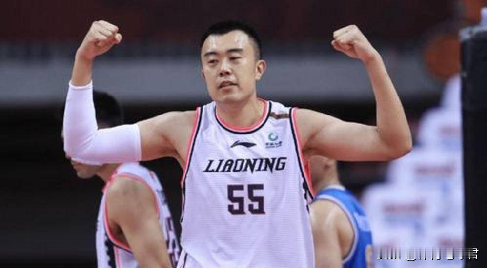 韩德君左右为难！近期，辽宁U15男篮进行人员调整！三位不愿意签合同的小将被清理