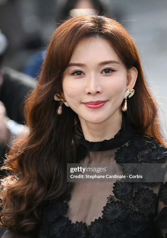 51岁的<em>志玲姐姐</em>，不愧是模特出身，1米75的高挑个子，精致的五官配上优雅的气质，