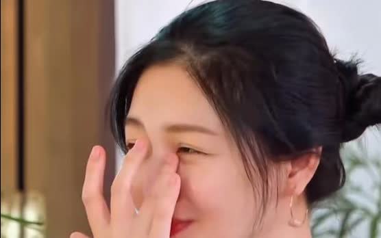 惊爆！小S被曝与大S死亡内幕：生前诅咒成真，姐妹情仇终酿悲剧！