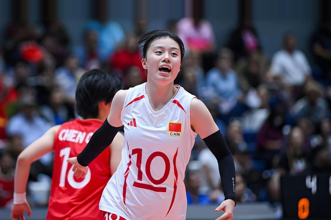 眼下，江苏女排有16名球员效力国家队三线作战。正在秘鲁征战U17女排世锦赛的中