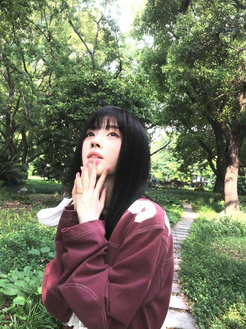 鞠婧祎宝宝又发图了，还是热乎的，刚刚的呢