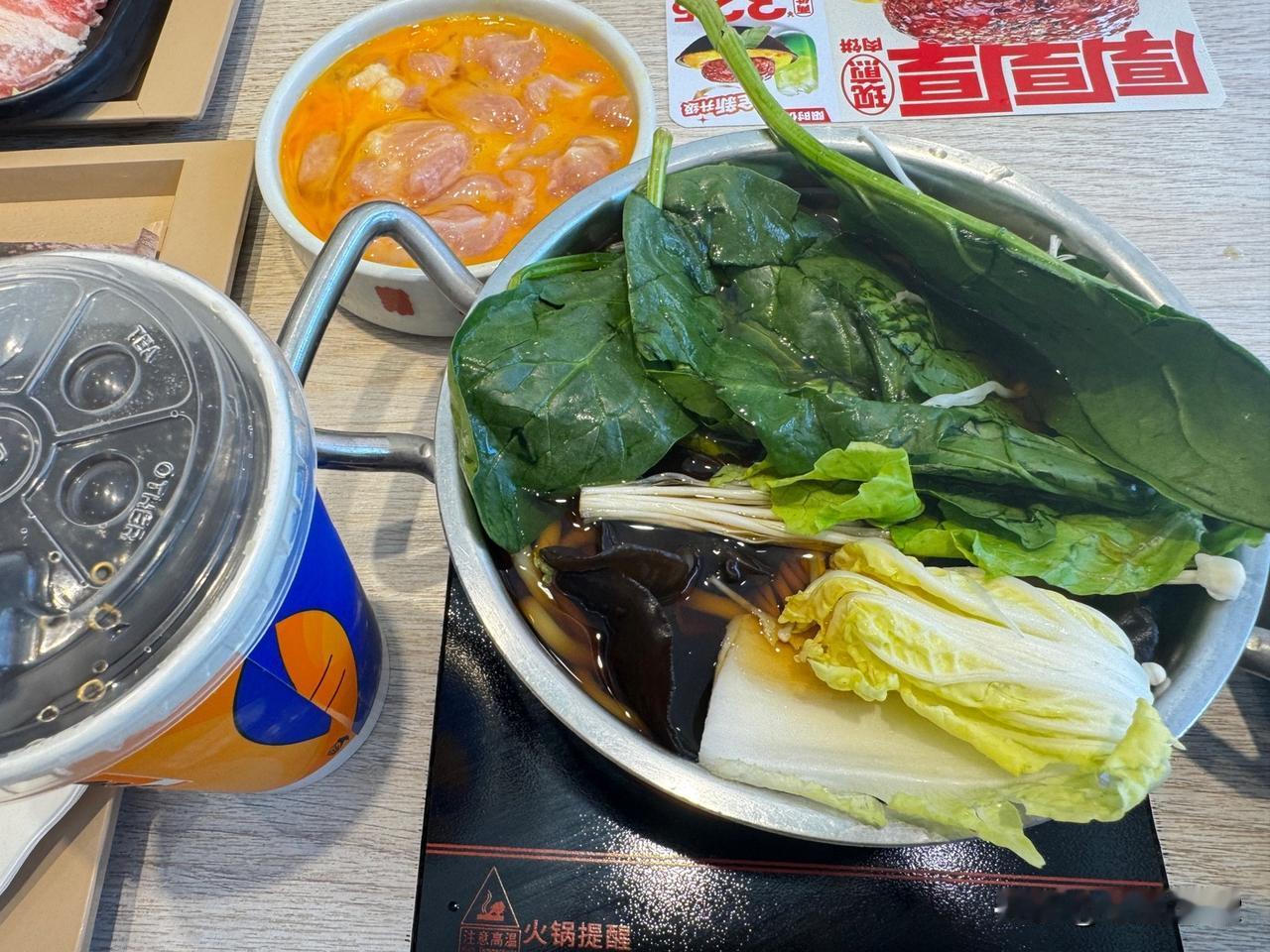 中午饭，看看我的薄荷发芽了