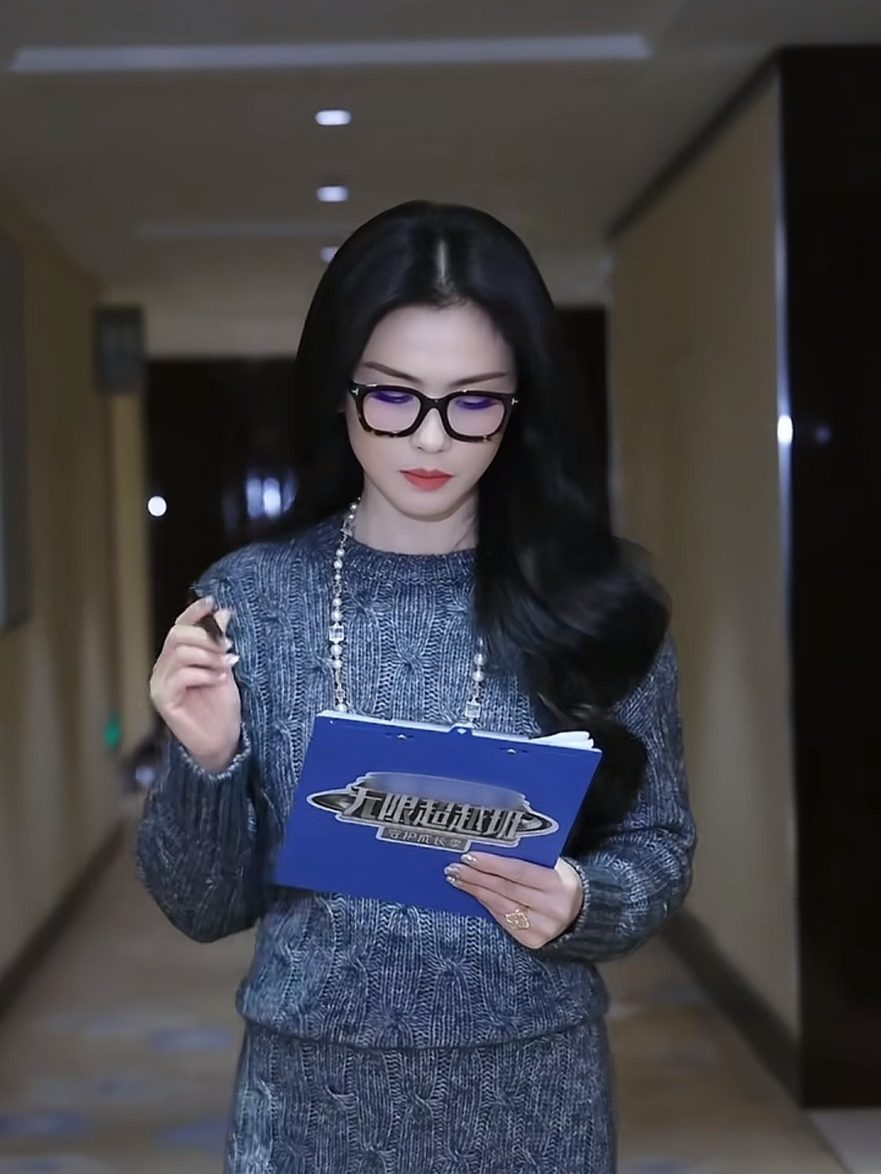 刘涛这头发长度，是没剪头发时候拍的攒了这么久