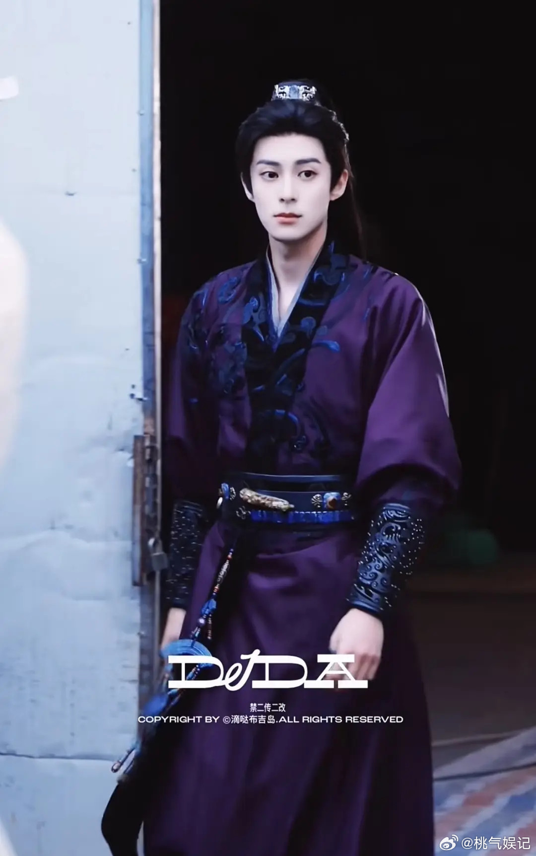 妆造怎么变年轻了