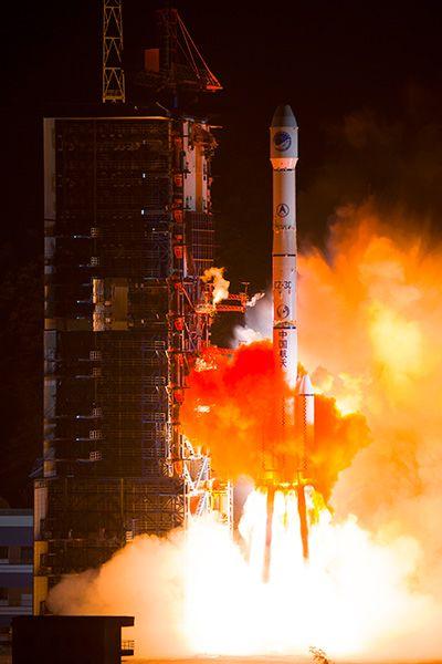 港媒这次曝出的猛料直接惊爆全网：中国一颗位于3.6万公里深空的北斗卫星，居然