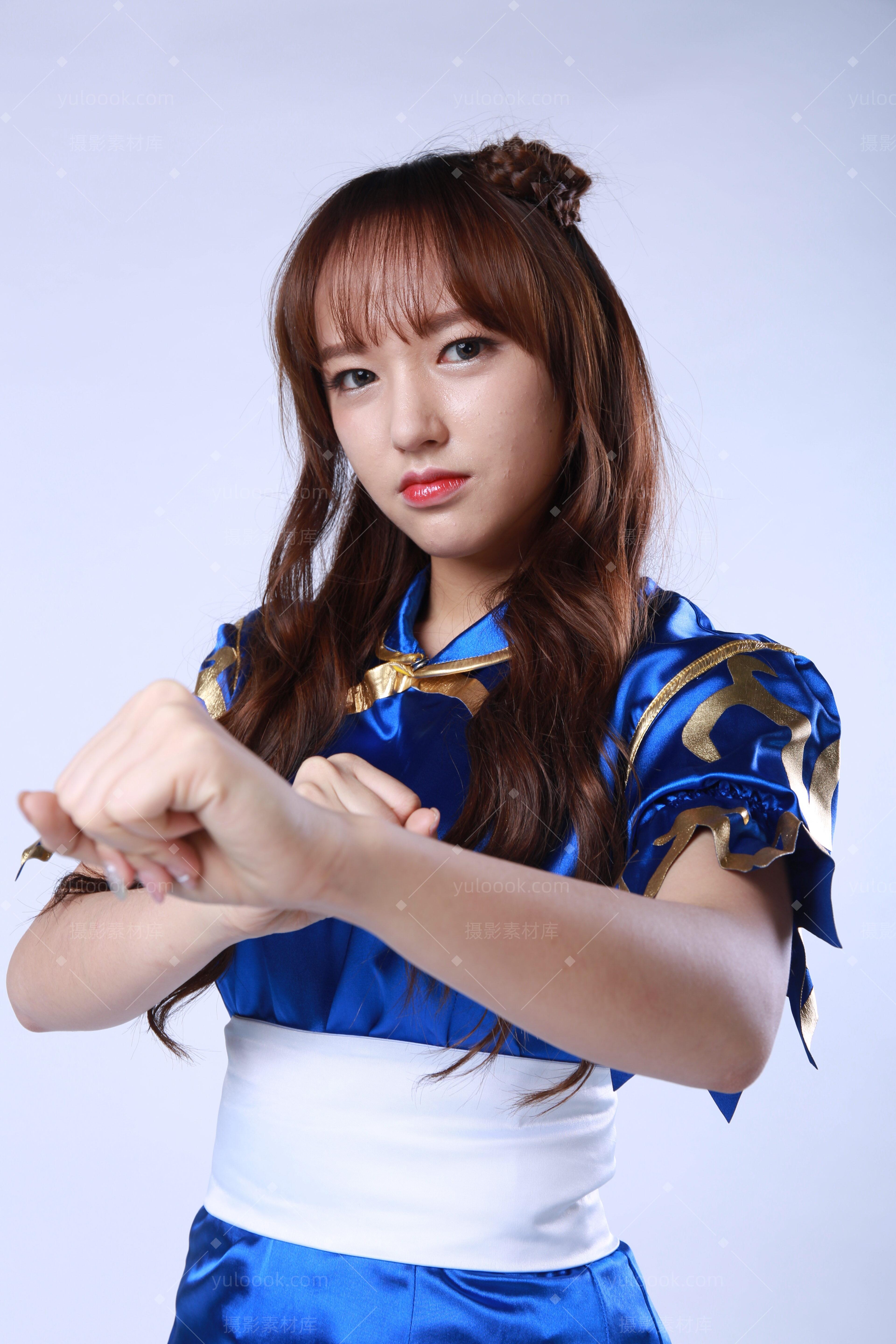 奶龙程潇早期棚拍造型，这是COS谁呢