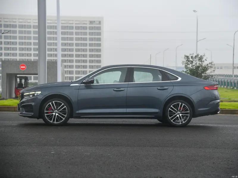 手握13万，选星瑞还是艾瑞泽8还挺让人纠结。就拿指导价都在13万左右的星瑞202