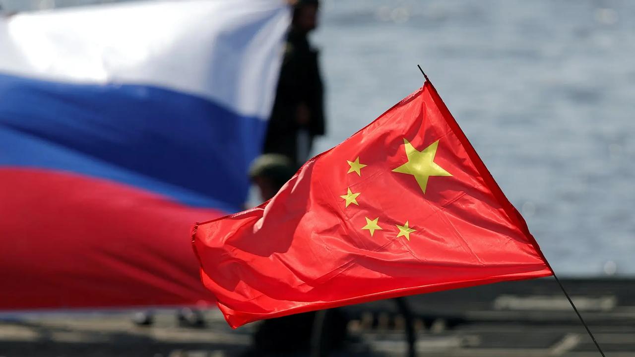 普京访华满载而归，普京不舍离京，中方送出重磅厚礼，特朗普火速表态关系很好普京并