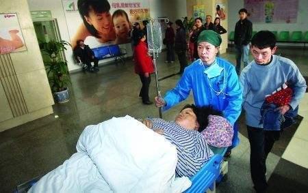 23岁孕妇产下四胞胎, 直呼感觉身体被掏空了