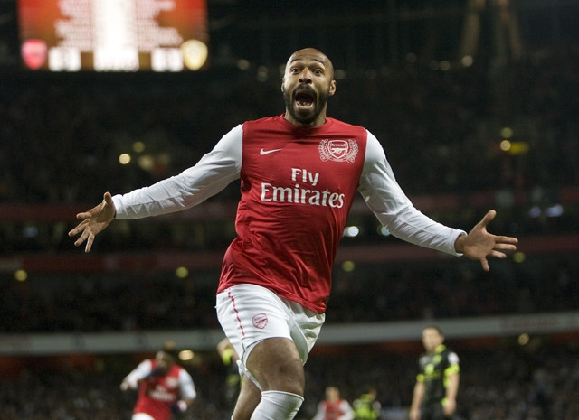 法国歌手伊莲娜将登央视春晚, 其代表作曾被天足选为亨利BGM