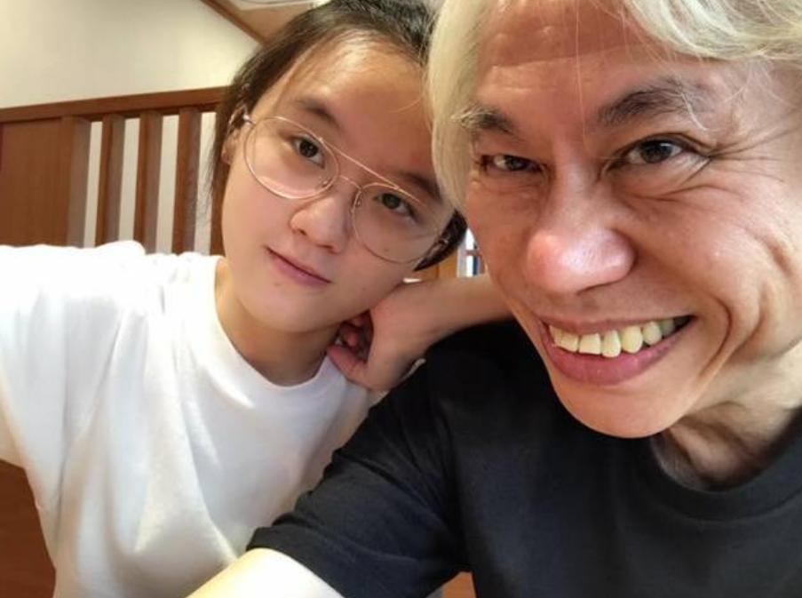 2013年轰动全网的台湾爷孙恋，如今结局竟如此荒诞又心酸！2023年4月，66岁