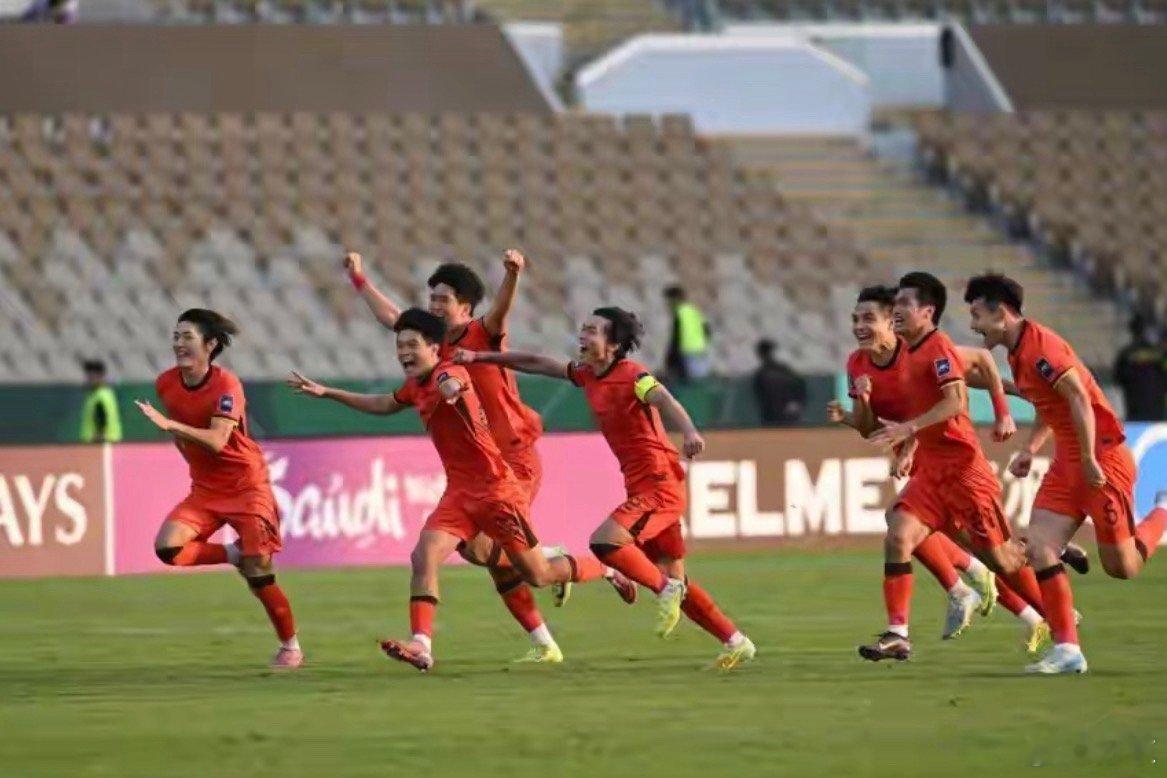 李昊，中国长城！带着零封进入四强，我们未来的一号大门。安东尼奥知己知彼，虽然实力