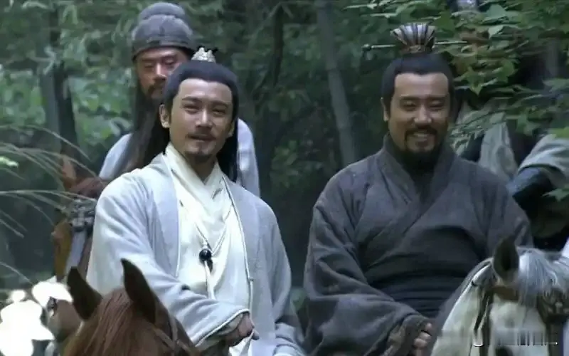 很多人都觉得：一说到刘备提防谁，张口就提诸葛亮，就说白帝城托孤是试探。我今天把话撂这：刘备这辈子最不