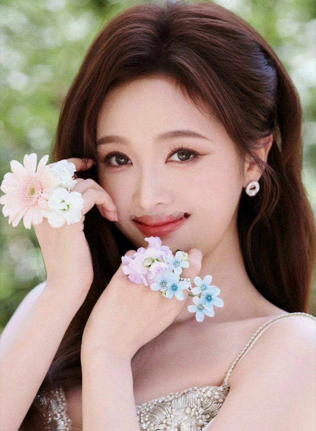 乐华娱乐与吴宣仪合约矛盾发酵4月29日，网上曝出吴宣仪提出合约到期不续约，却遭到