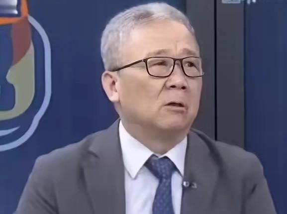 “美国只把我们当看门狗，中国大陆才把我们当一家人”，退役少将栗正杰公开表态称“如