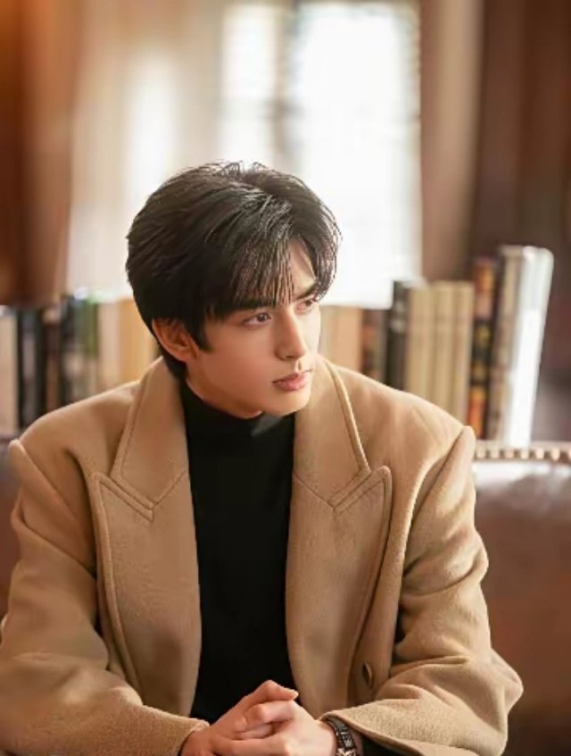 张凌赫逐玉、宋威龙骄阳似我都因为剧爆红人也爆了，但是陈星旭轧戏当时也很火，怎么没