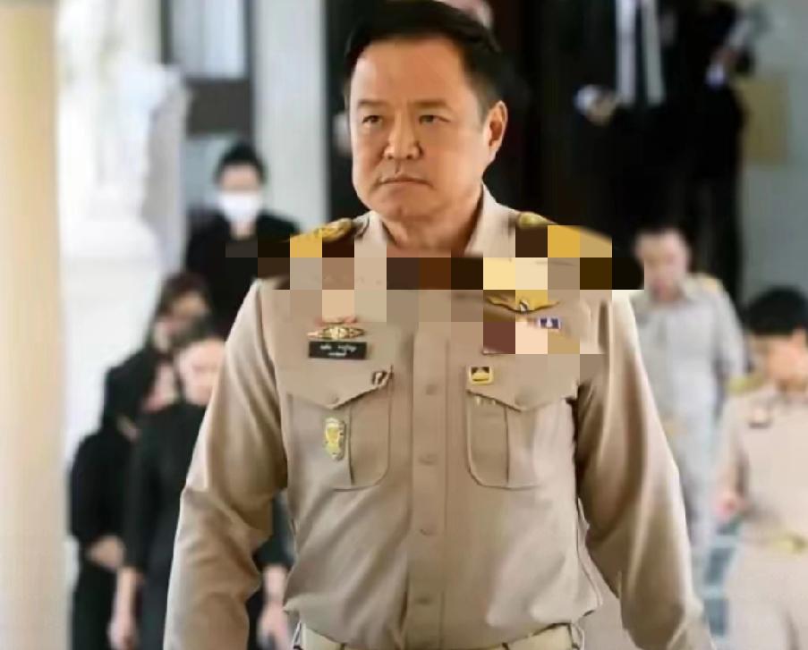 冲突第八天彻底升级！泰军拿下制空权还封了泰国湾，断燃料断军援，这哪是边境摩擦