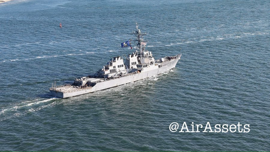 当地时间3月24号和25号，美国海军梅森号驱逐舰(DDG-87)和罗斯号驱逐舰(