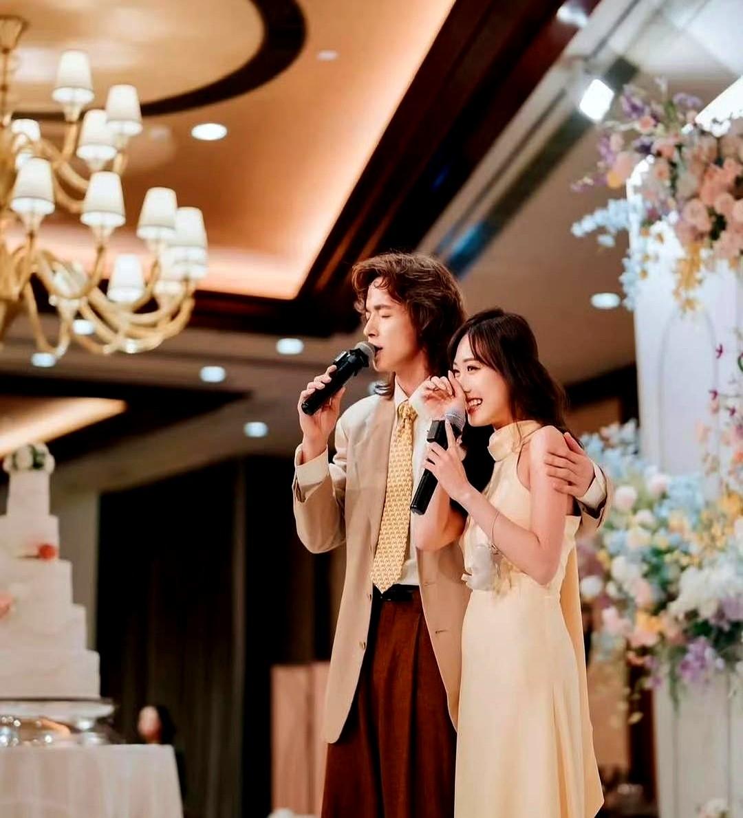 李丽珍给准女婿打了9分，扣掉的1分很实在：“鼓励他赚钱养我女儿。”张明伟在北