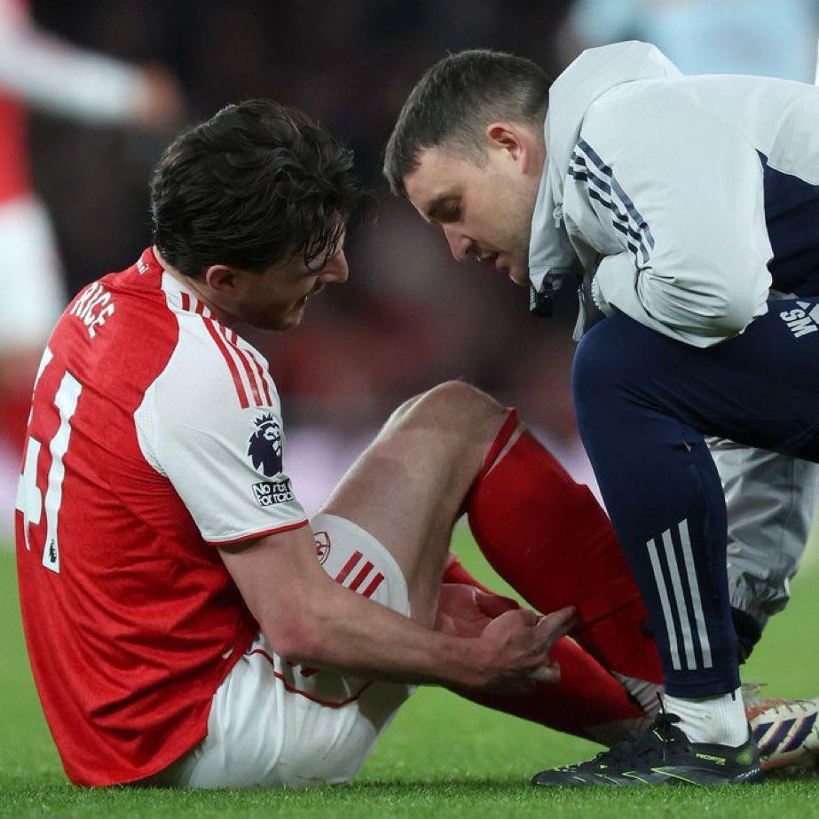 【枪迷松口气！赖斯无大碍】英超第14轮，阿森纳2-0战胜布伦特福德，不过球队中场