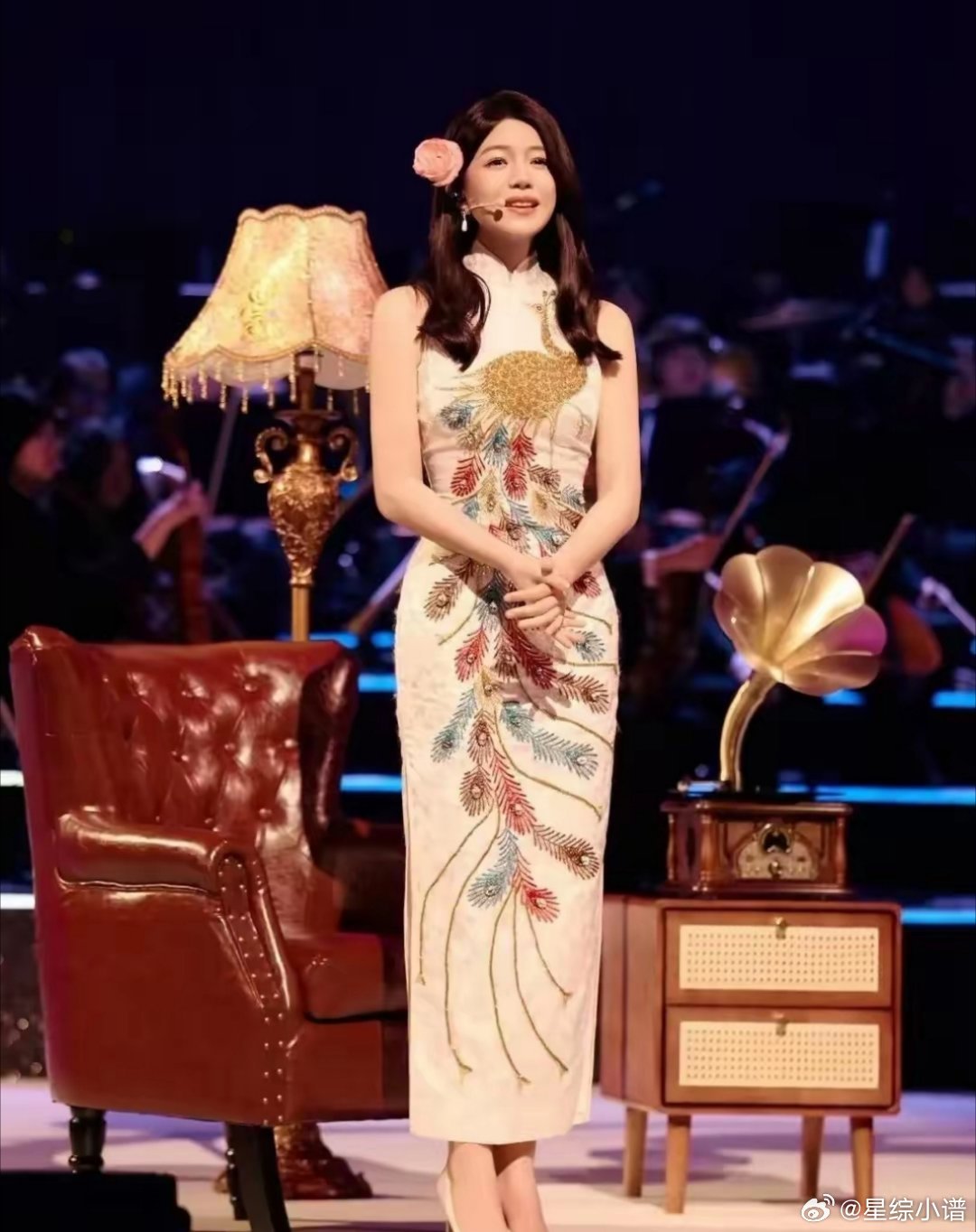被穿旗袍的陈妍希惊艳到了！瘦而不柴，真的好美啊！​​​